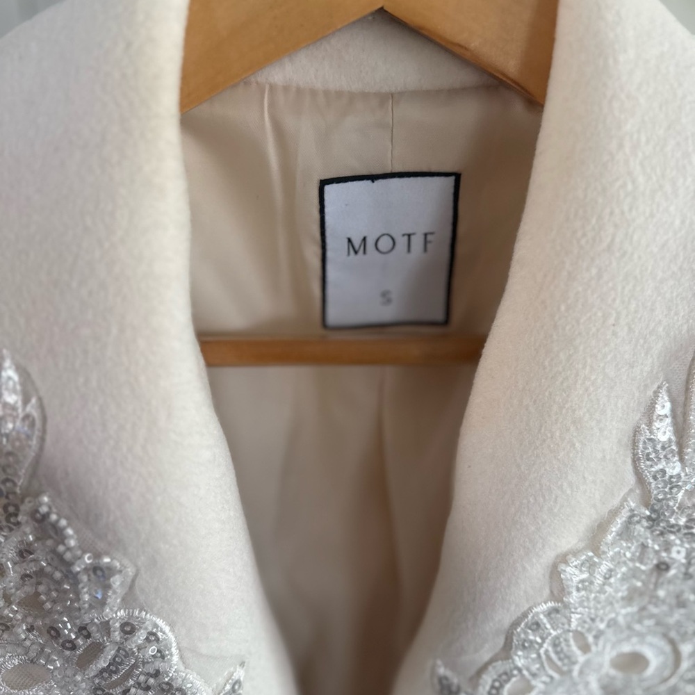 MOTF Cream Aplique lapel elegant  Wool-Blend Pea Coat with Faux Fur Cuffs - Picture 8 of 10
